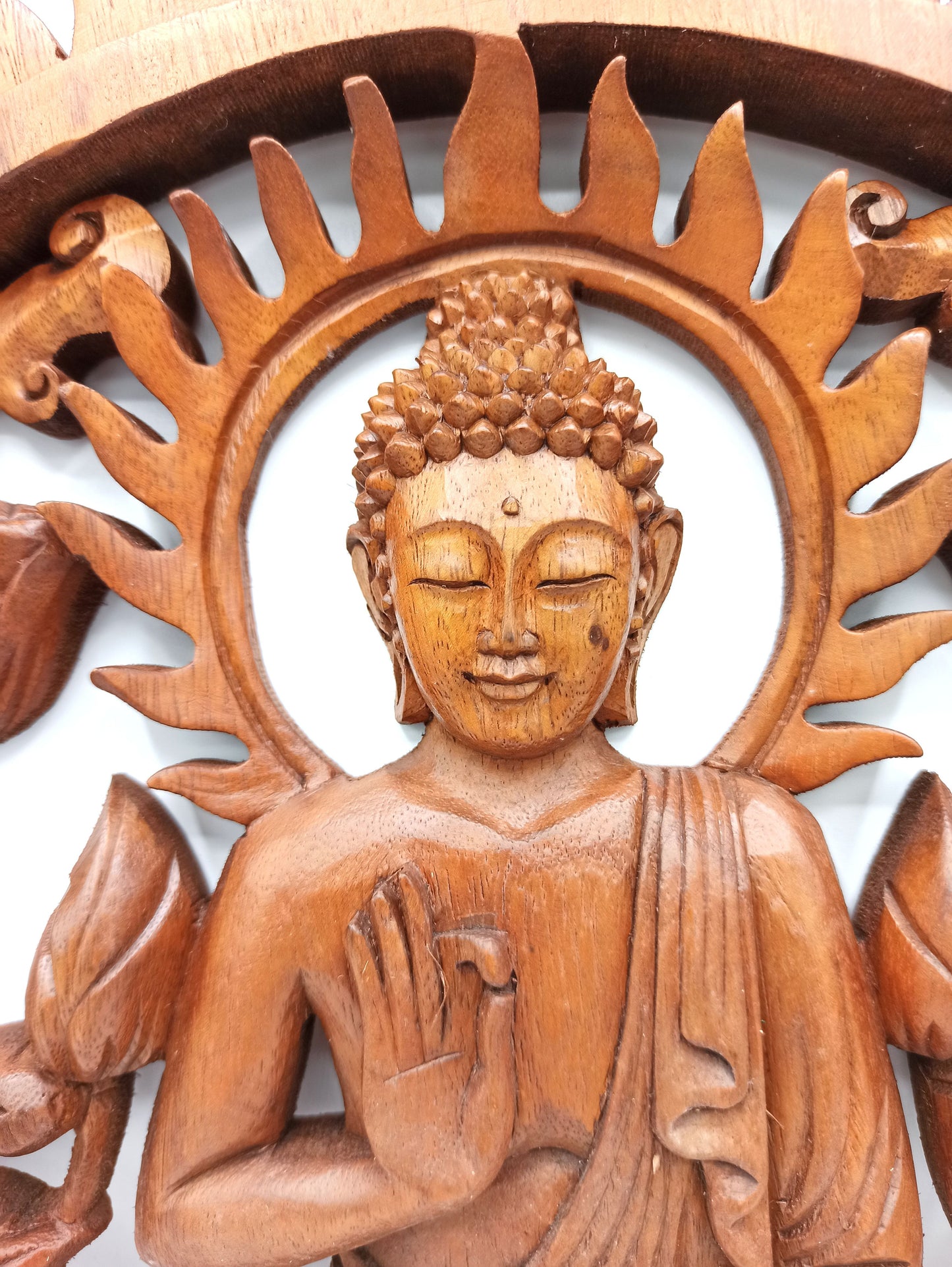 Panou Decorativ Buddha & Lotus din Lemn Natural – Simbol al Armoniei și Echilibrului, 40 cm