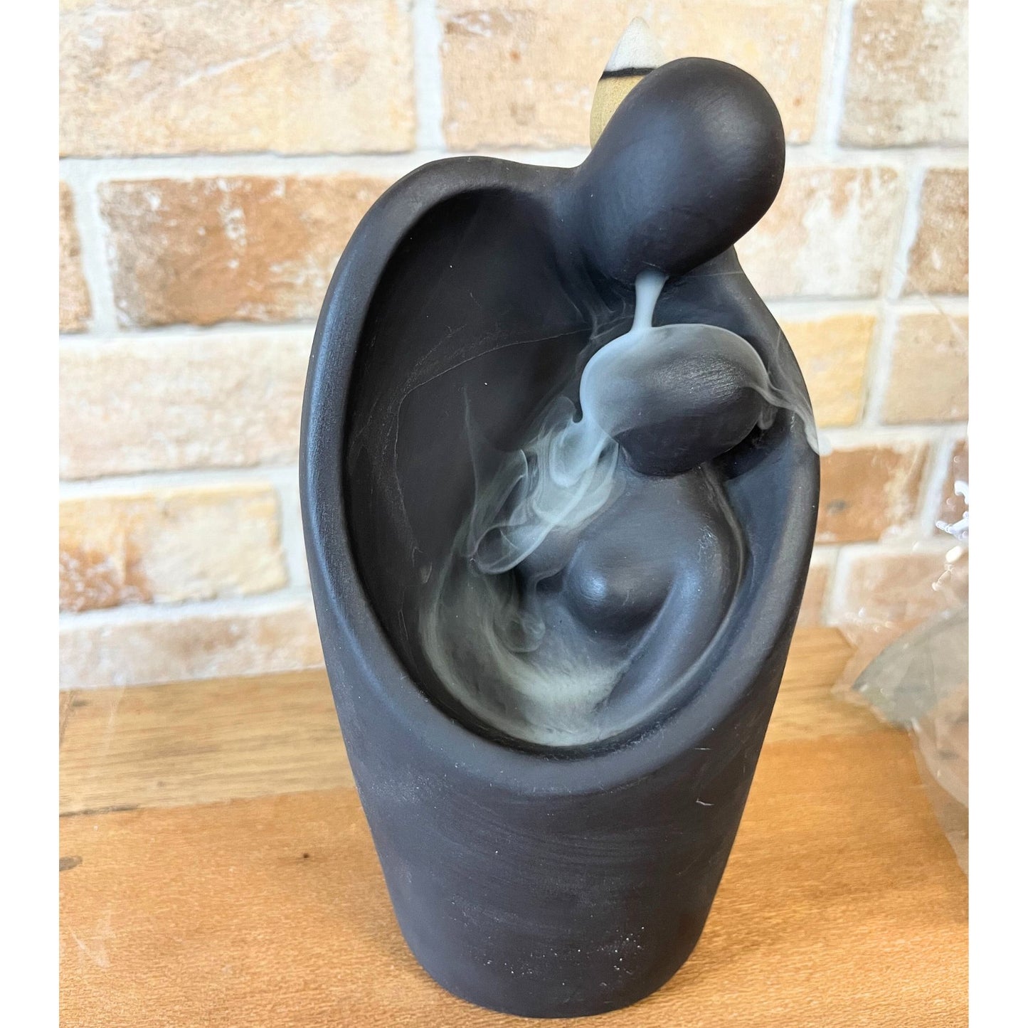 Suport decorativ pentru conuri parfumate – In Your Lovers Arms
